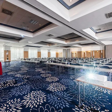 Arvena Kongress - In Der Wagnerstadt 4*