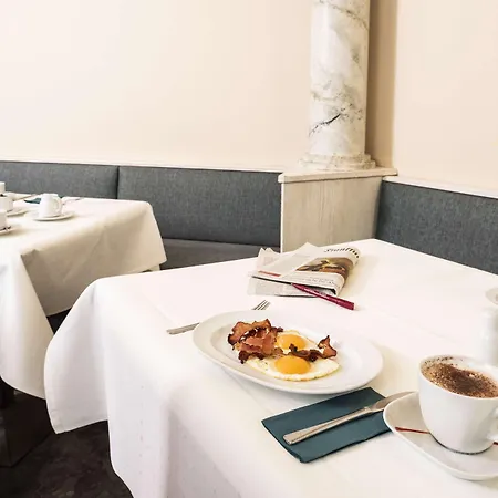 Hotel Arvena Kongress - In Der Wagnerstadt 4*