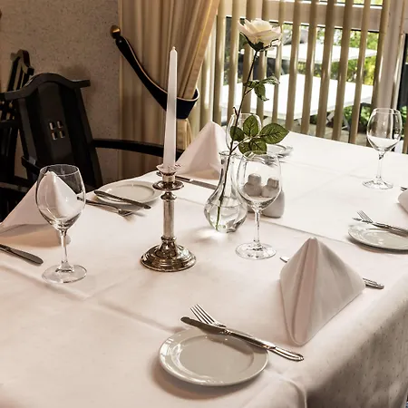 Arvena Kongress - In Der Wagnerstadt Hotel 4*