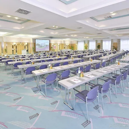Hotel Arvena Kongress - In Der Wagnerstadt 4*