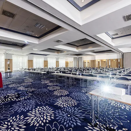 Hotel Arvena Kongress - In Der Wagnerstadt