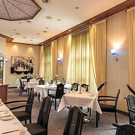 Arvena Kongress - In Der Wagnerstadt 4* Байройт